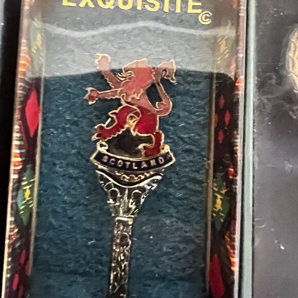 Set Of 7 Collectible Silver Plated Souvenir Spoons With Various Designs - Picture 7 of 9